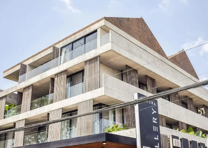 Esco Luxe 4*