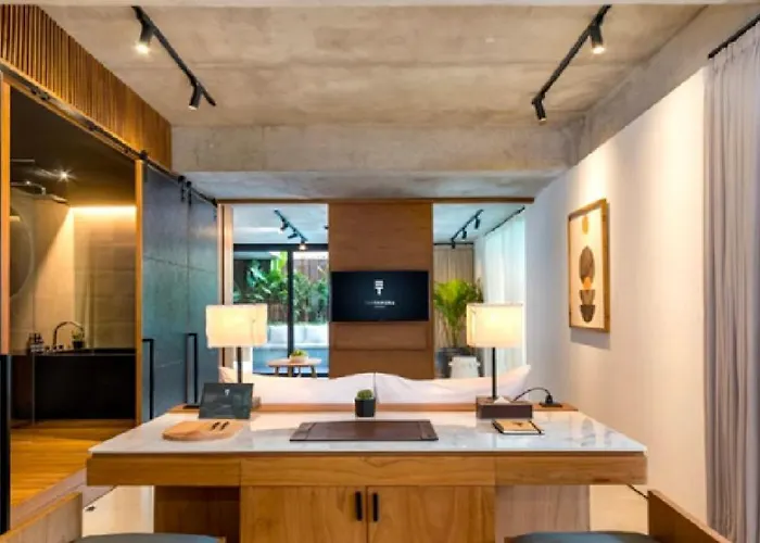 Esco Luxe Aparthotel 4*