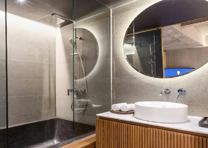Aparthotel Esco Luxe 4*