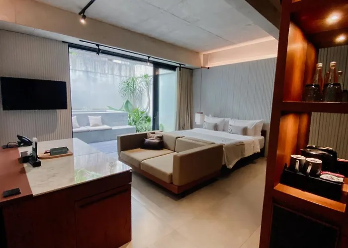 Esco Luxe